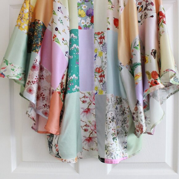 Unbreak.it Patchwork Flowers Print Silk Flare Sleeve Blouse - Picture 14 of 16